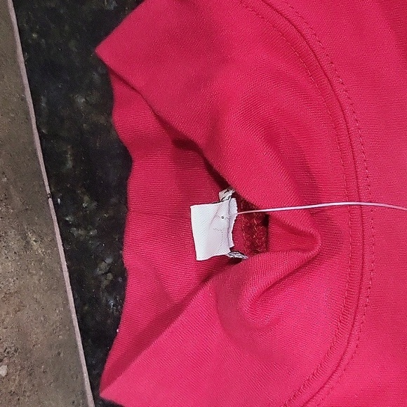 NWT Red Caryolyn Taylor Mock Turtleneck Size Medium - Picture 3 of 5